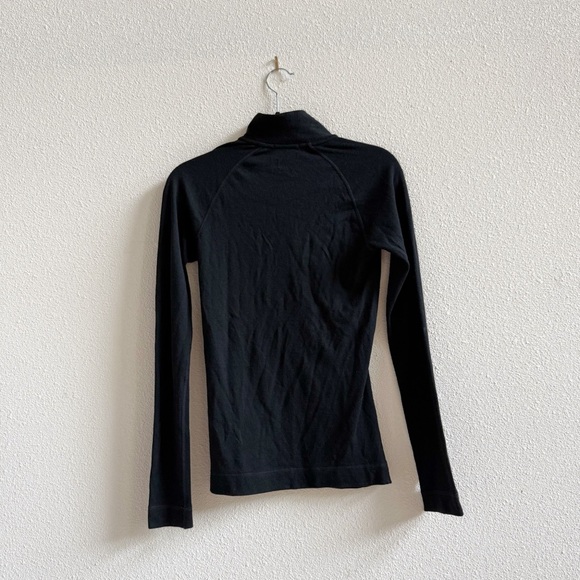 Smartwool Classic Thermal Merino 1/4 Zip base layer top Size Medium - Picture 9 of 9